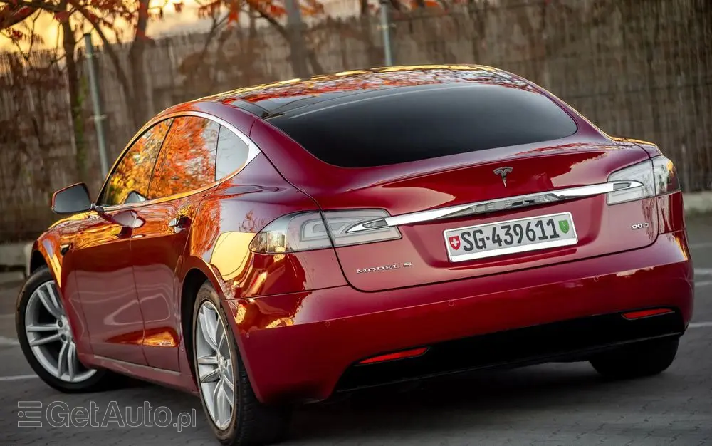 TESLA Model S Long Range Plus