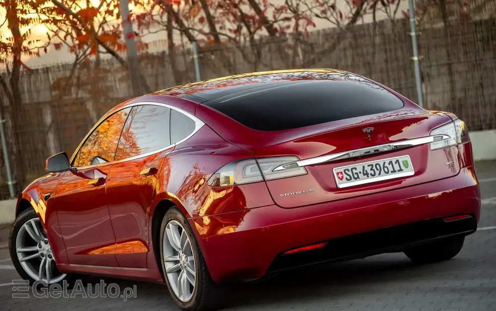 TESLA Model S Long Range Plus