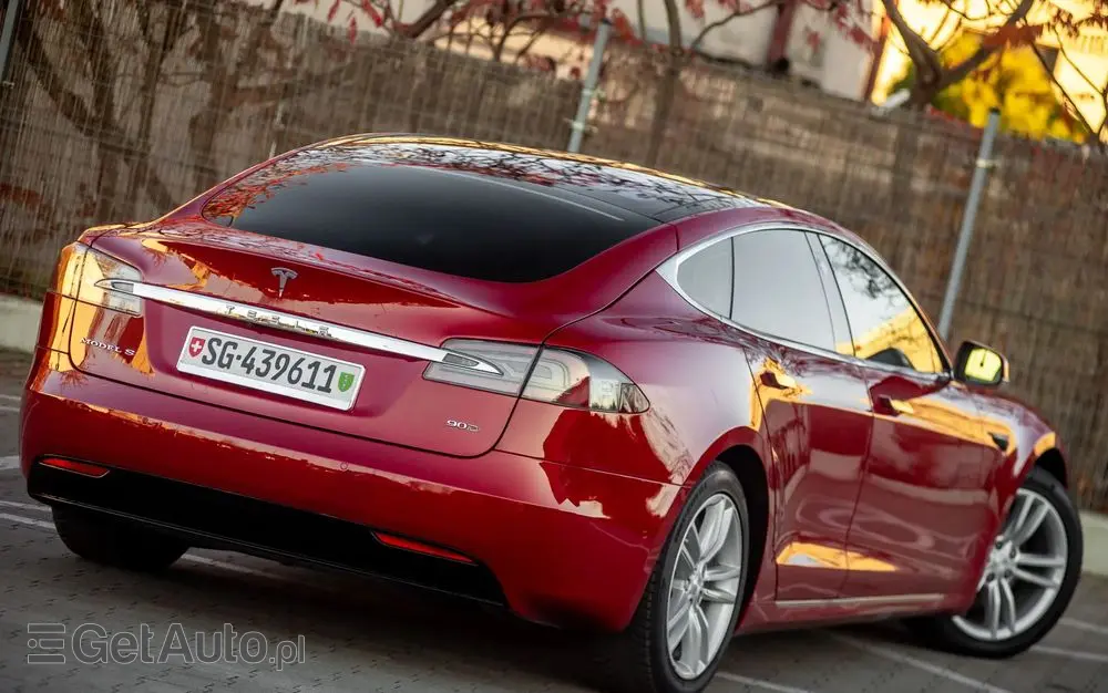 TESLA Model S Long Range Plus