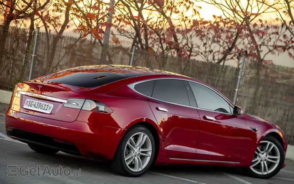 TESLA Model S Long Range Plus