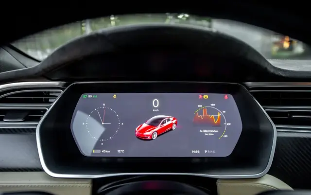 TESLA Model S Long Range Plus