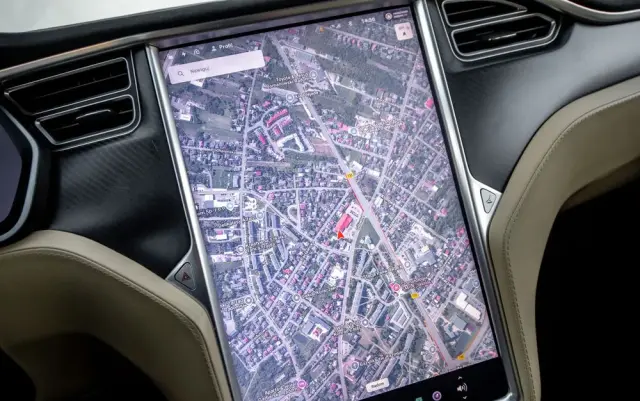 TESLA Model S Long Range Plus