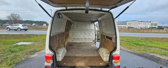 VOLKSWAGEN Transporter 