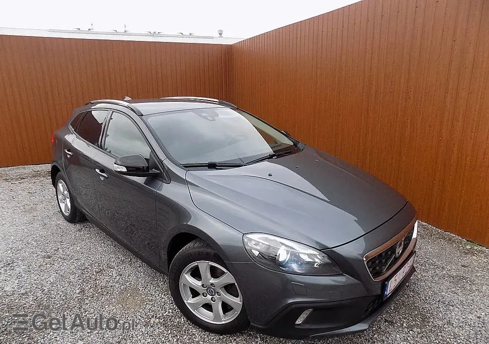 VOLVO V40 Cross Country D2 Momentum