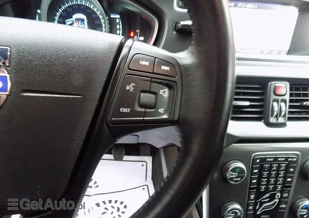 VOLVO V40 Cross Country D2 Momentum