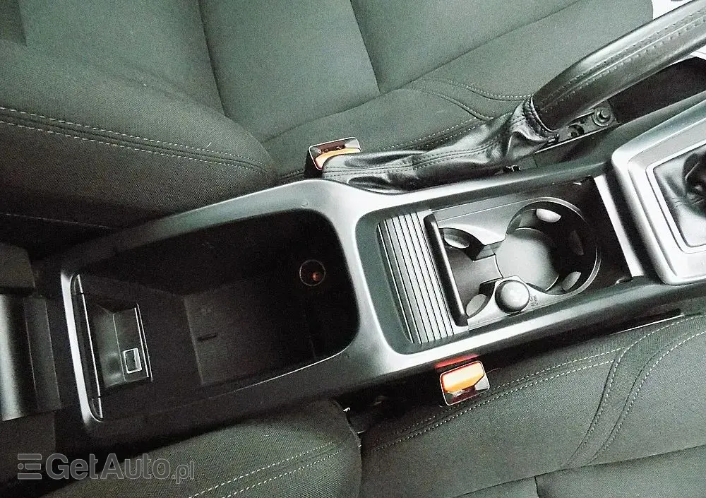 VOLVO V40 Cross Country D2 Momentum