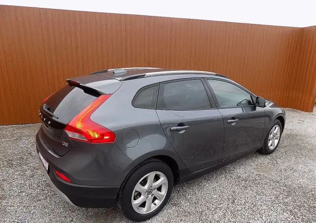 VOLVO V40 Cross Country D2 Momentum