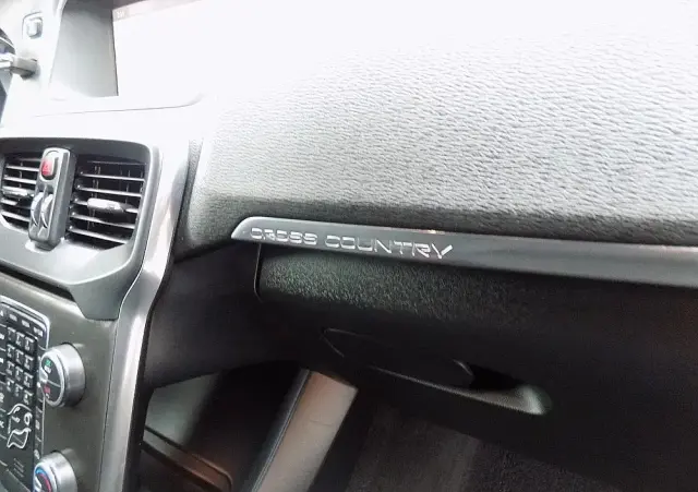 VOLVO V40 Cross Country D2 Momentum