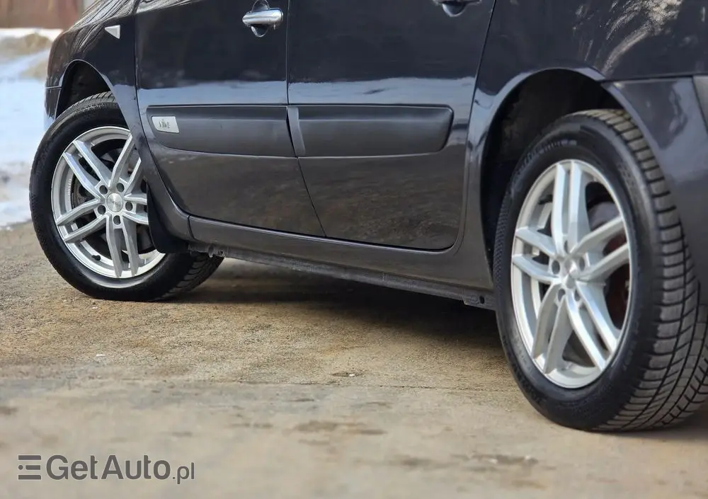 RENAULT Espace 2.0 dCi FAP Initiale