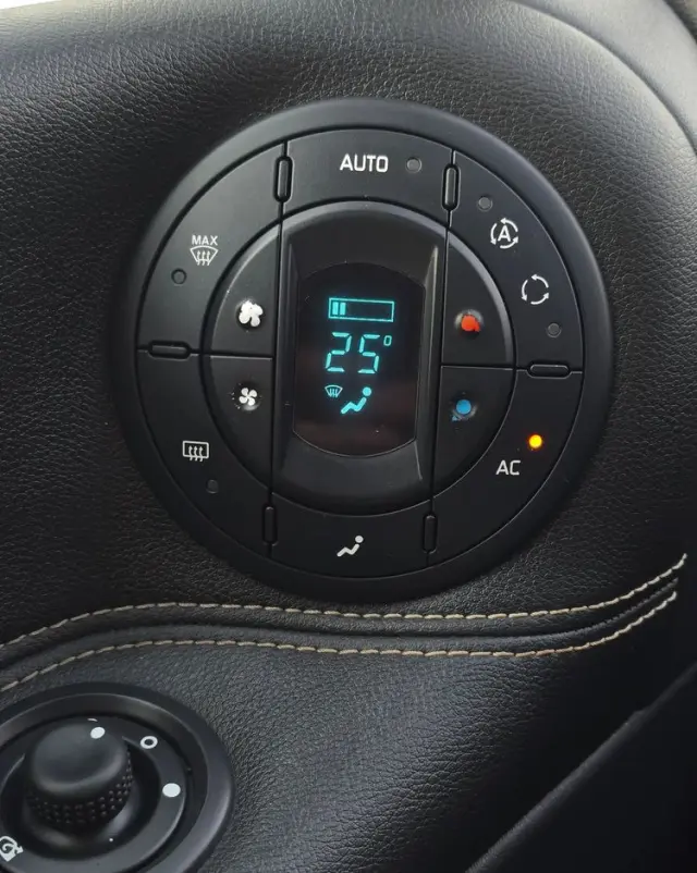 RENAULT Espace 2.0 dCi FAP Initiale