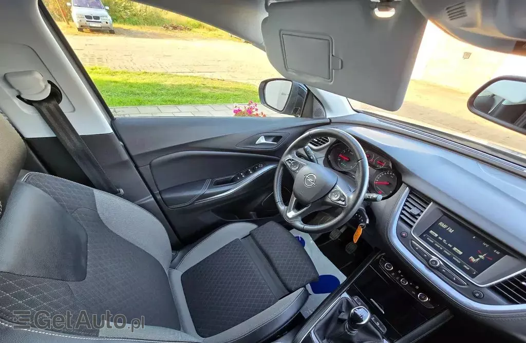 OPEL Grandland 1.2 Turbo (130 KM)