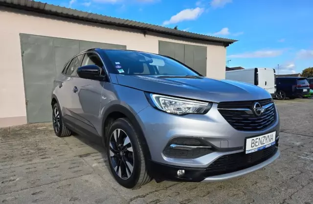 OPEL Grandland 1.2 Turbo (130 KM)