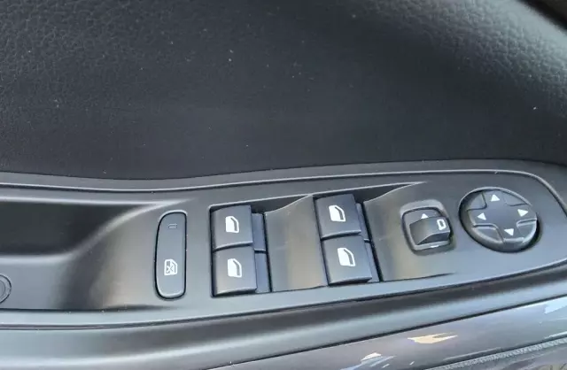 OPEL Grandland 1.2 Turbo (130 KM)