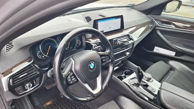 BMW Seria 5 520