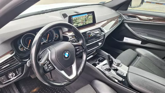 BMW Seria 5 520
