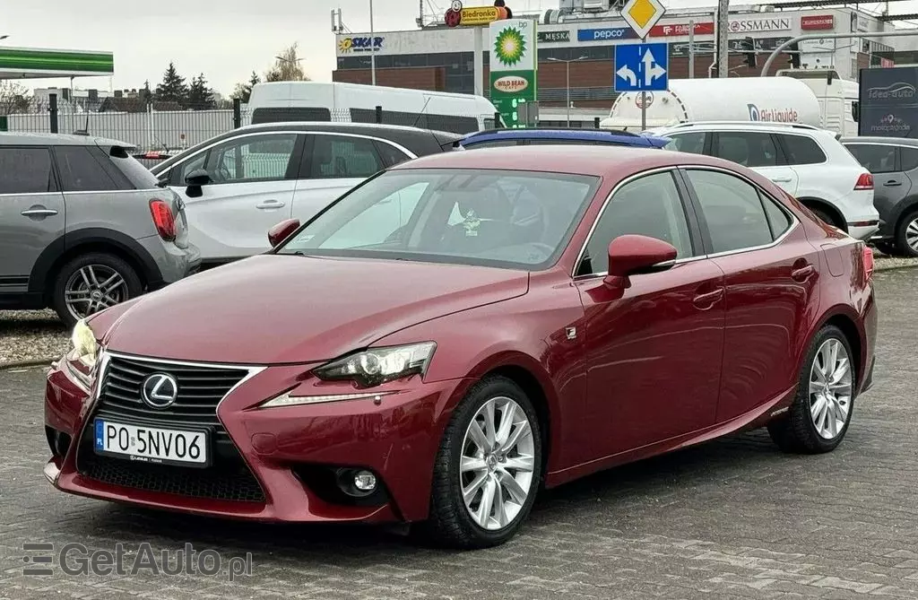 LEXUS IS 