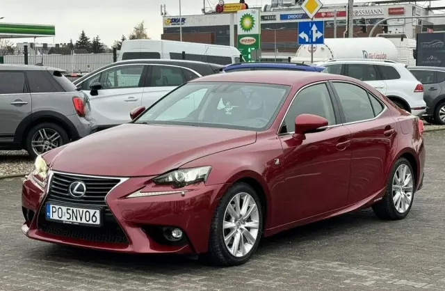 LEXUS IS 