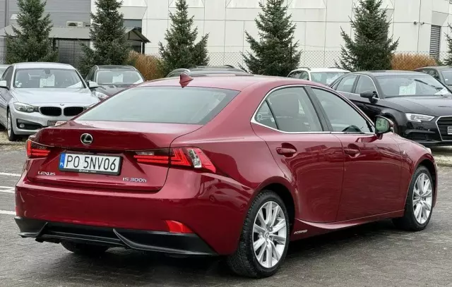 LEXUS IS 