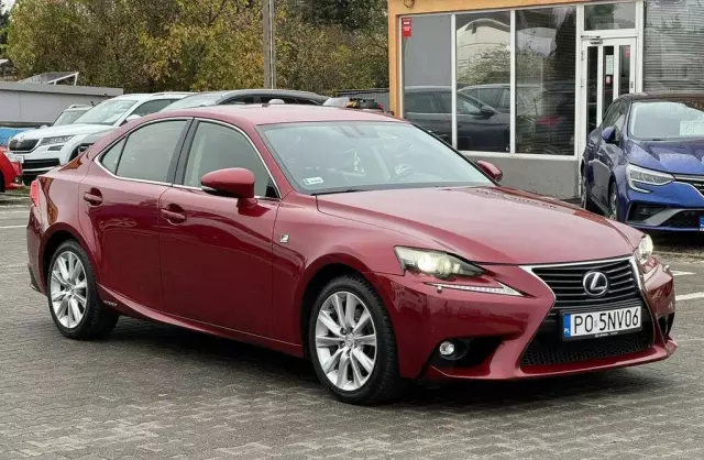 LEXUS IS 
