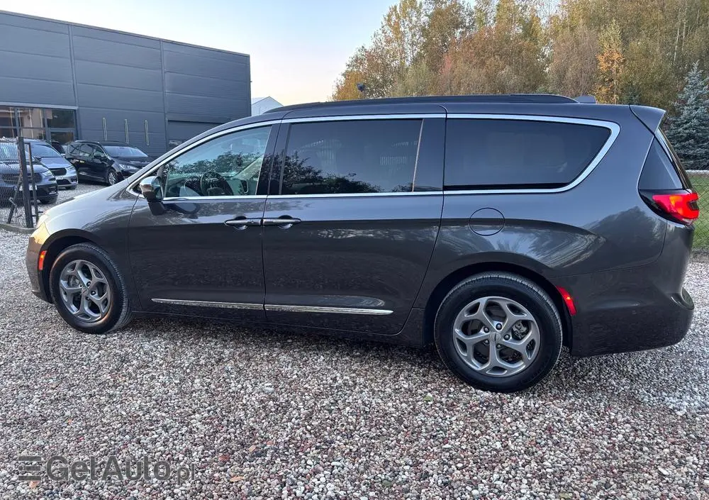 CHRYSLER Pacifica 