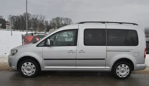 VOLKSWAGEN Caddy 