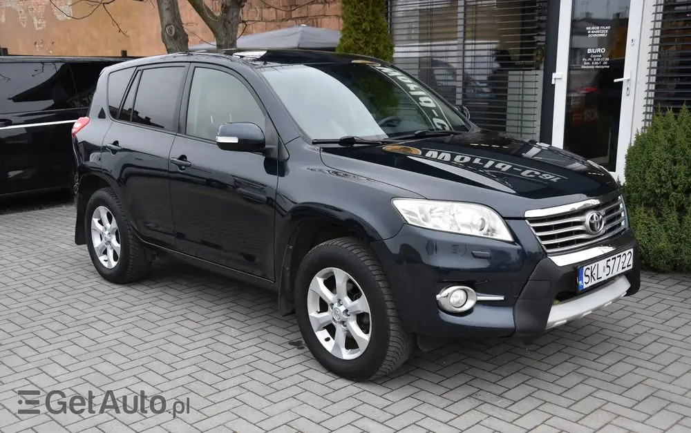 TOYOTA RAV4 2.0 VVT-i Premium