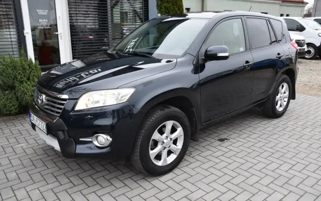 TOYOTA RAV4 2.0 VVT-i Premium