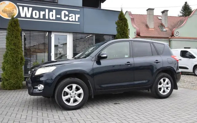 TOYOTA RAV4 2.0 VVT-i Premium