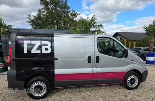 OPEL Vivaro 