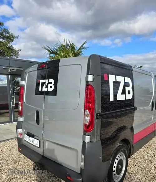 OPEL Vivaro 