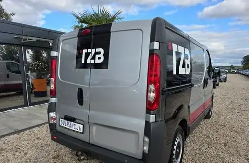 OPEL Vivaro 