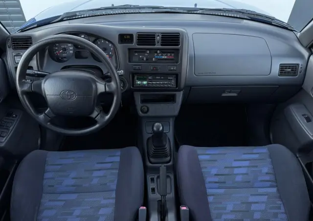 TOYOTA RAV4 2.0