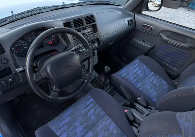 TOYOTA RAV4 2.0