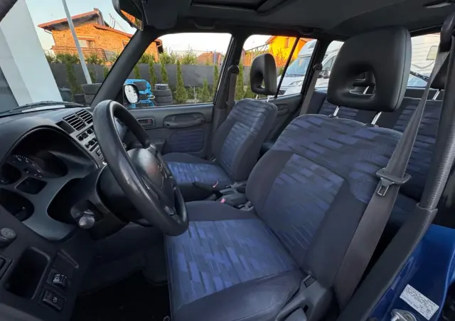 TOYOTA RAV4 2.0