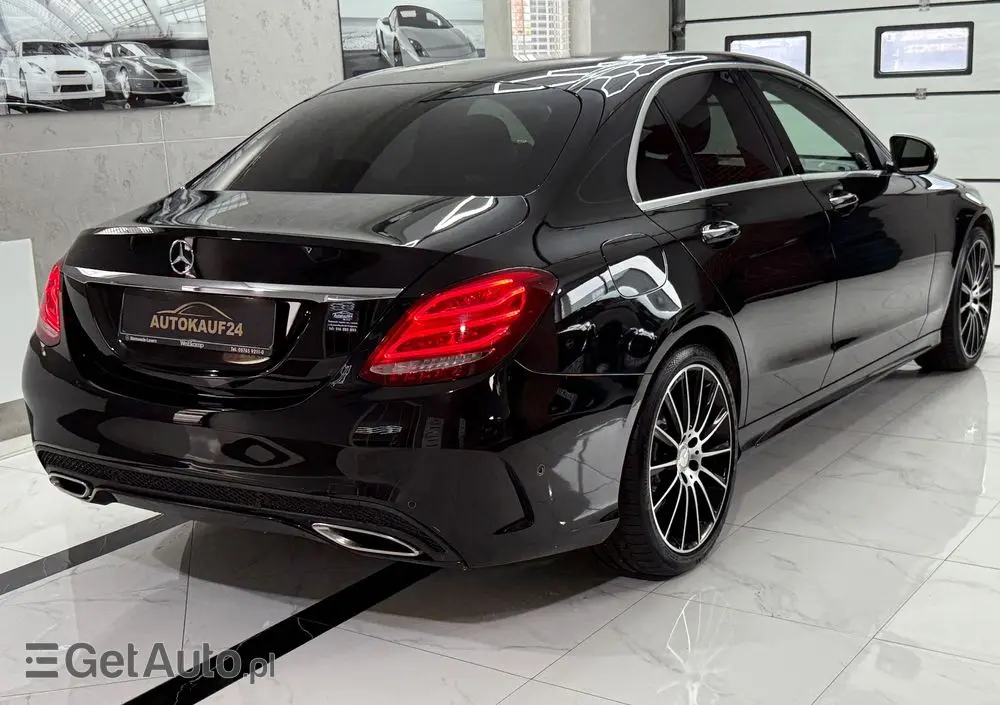 MERCEDES-BENZ Klasa C 200 T 7G-TRONIC AMG Line