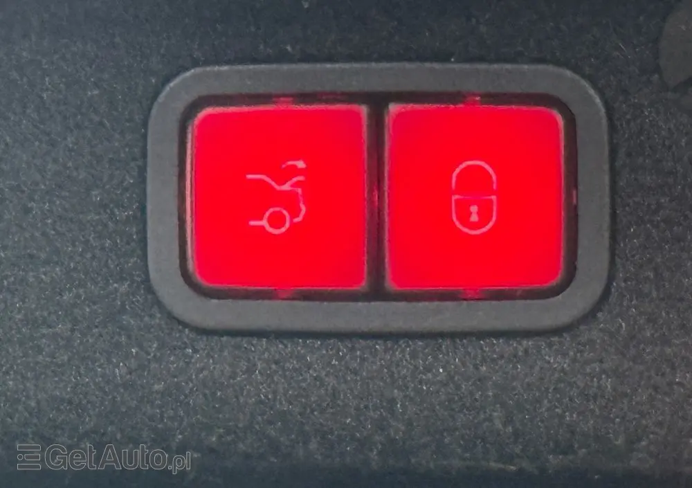 MERCEDES-BENZ Klasa C 200 T 7G-TRONIC AMG Line