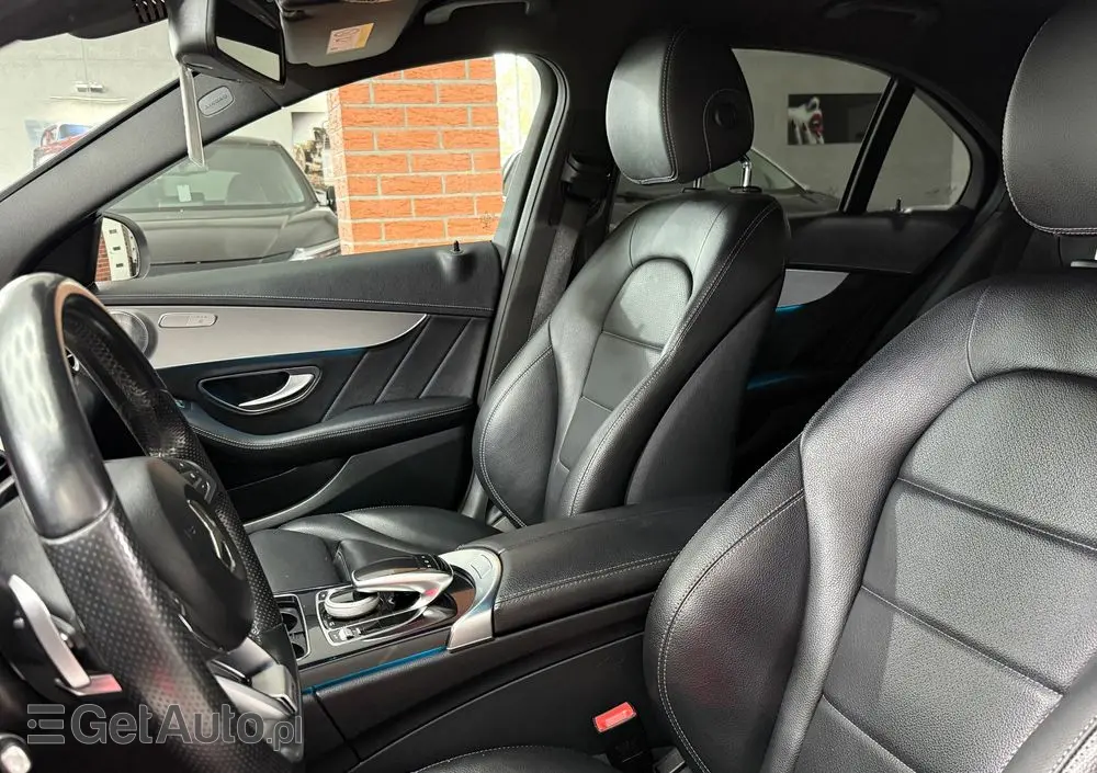 MERCEDES-BENZ Klasa C 200 T 7G-TRONIC AMG Line
