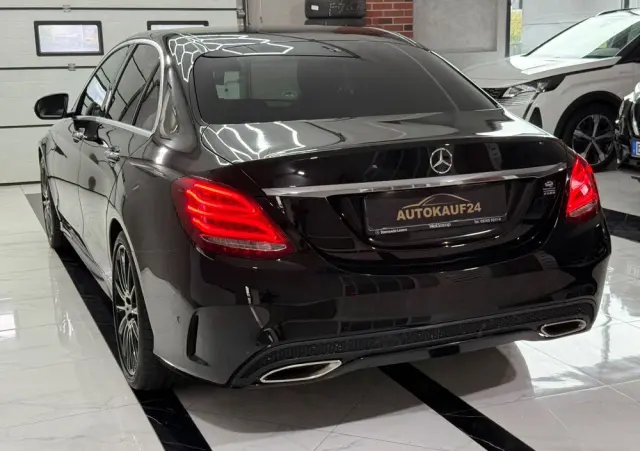 MERCEDES-BENZ Klasa C 200 T 7G-TRONIC AMG Line