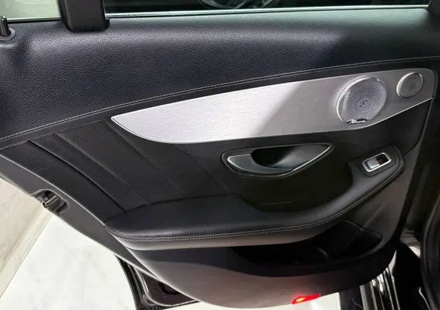 MERCEDES-BENZ Klasa C 200 T 7G-TRONIC AMG Line