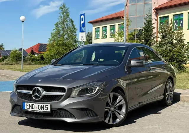 MERCEDES-BENZ CLA 180 BlueEffICIENCY Edition