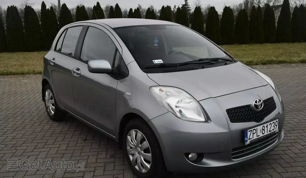 TOYOTA Yaris 