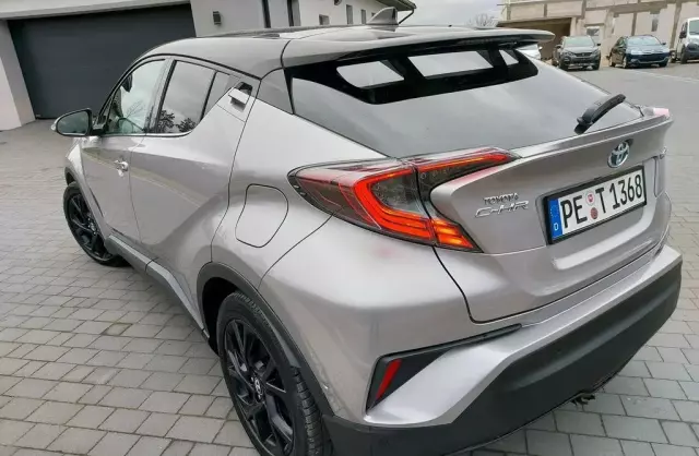 TOYOTA C-HR 