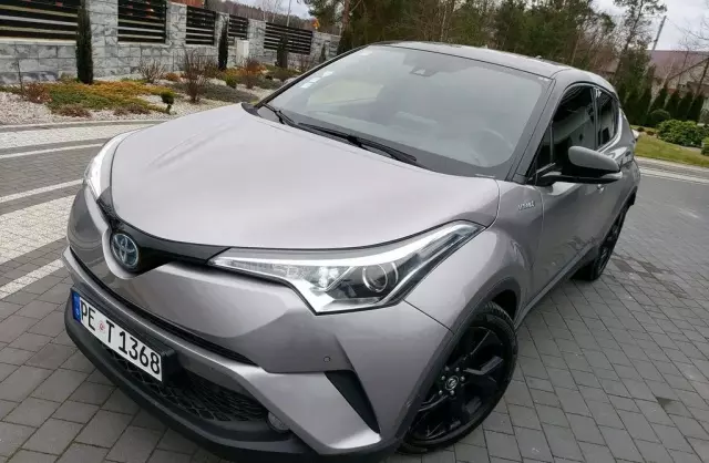 TOYOTA C-HR 