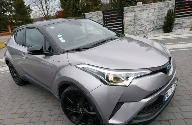 TOYOTA C-HR 