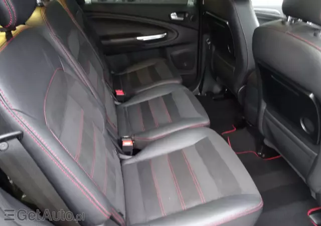 FORD S-Max 2.0 T Titanium