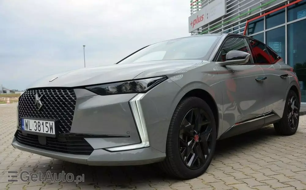 DS AUTOMOBILES DS 4 1.6 E-Tense Performance Line +