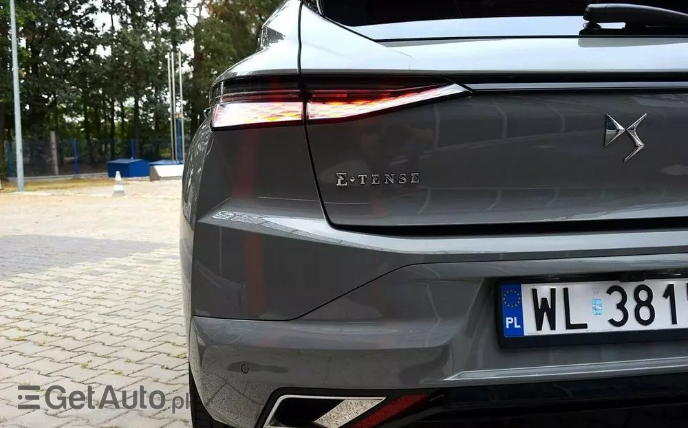 DS AUTOMOBILES DS 4 1.6 E-Tense Performance Line +