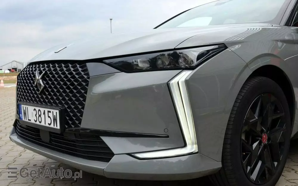 DS AUTOMOBILES DS 4 1.6 E-Tense Performance Line +