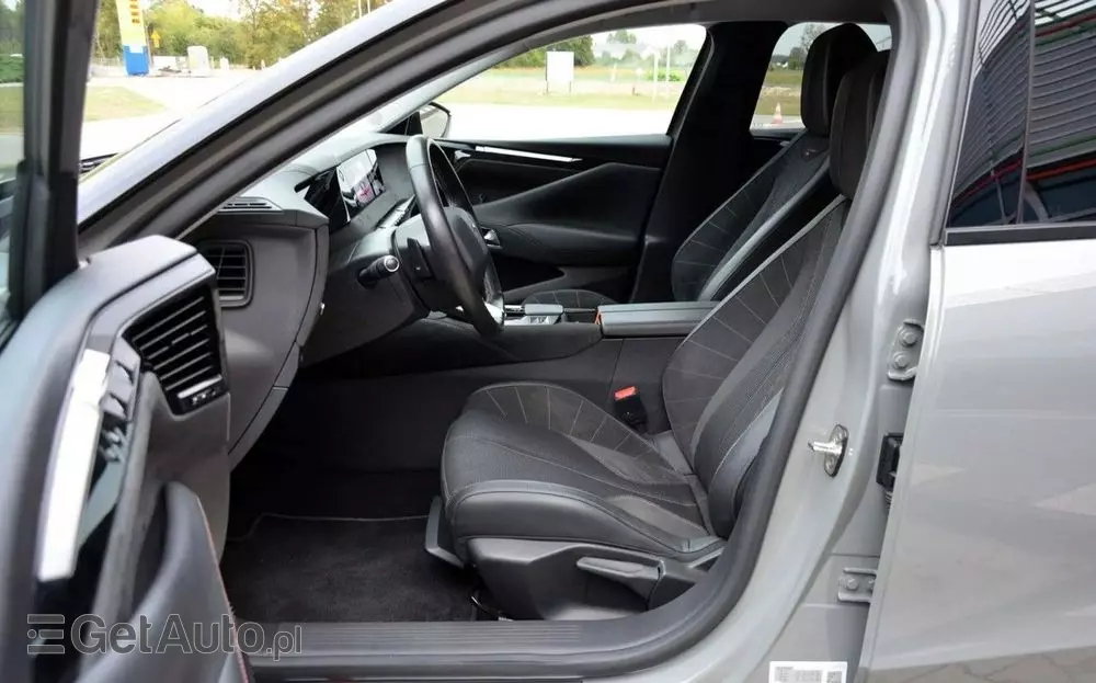 DS AUTOMOBILES DS 4 1.6 E-Tense Performance Line +