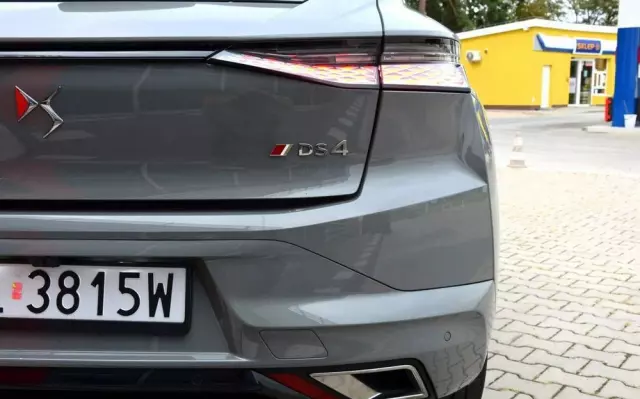 DS AUTOMOBILES DS 4 1.6 E-Tense Performance Line +